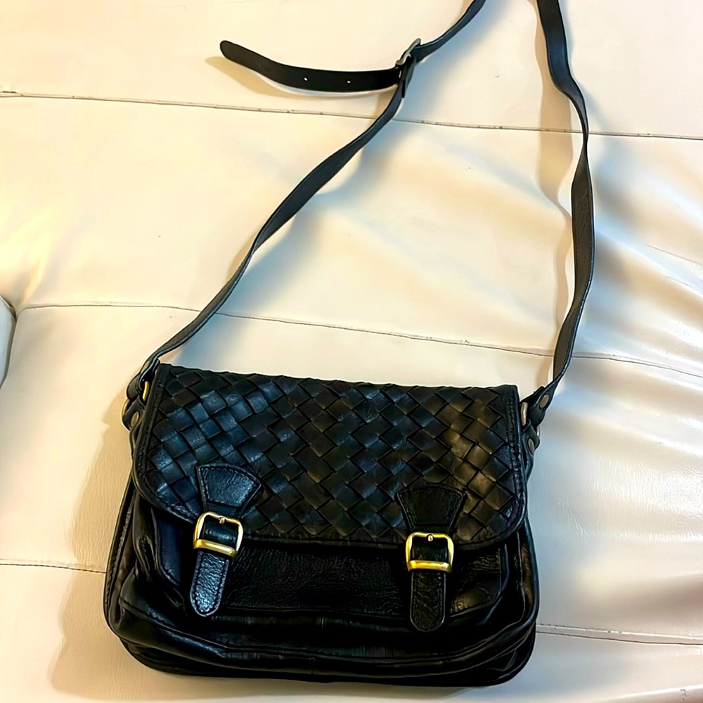 Black leather Divina Firenze woven crossbody bag